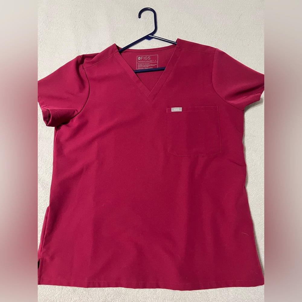 Figs Catarina one pocket scrub top Deep Cranberry! Size large regular